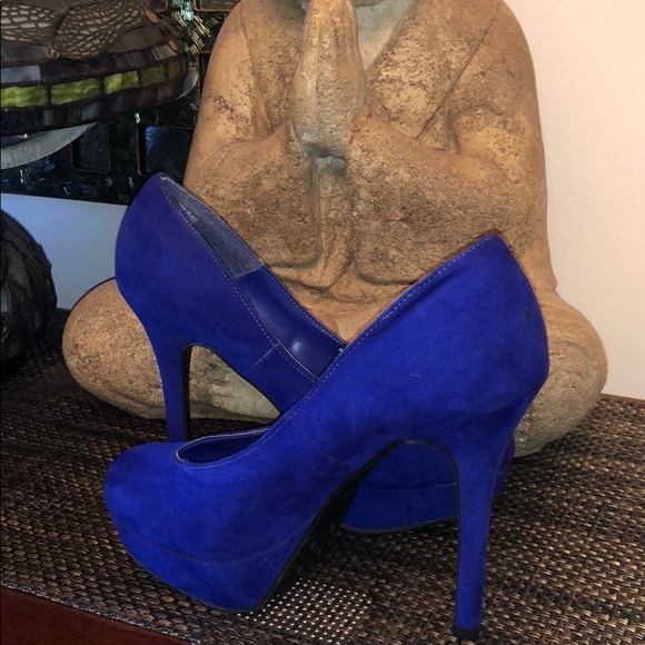 Suede Blue! - Picture 5 of 10